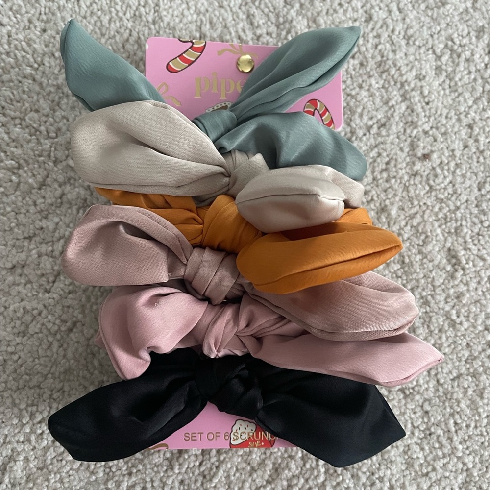 6 pack of Piper K Hair Bow Scrunchies